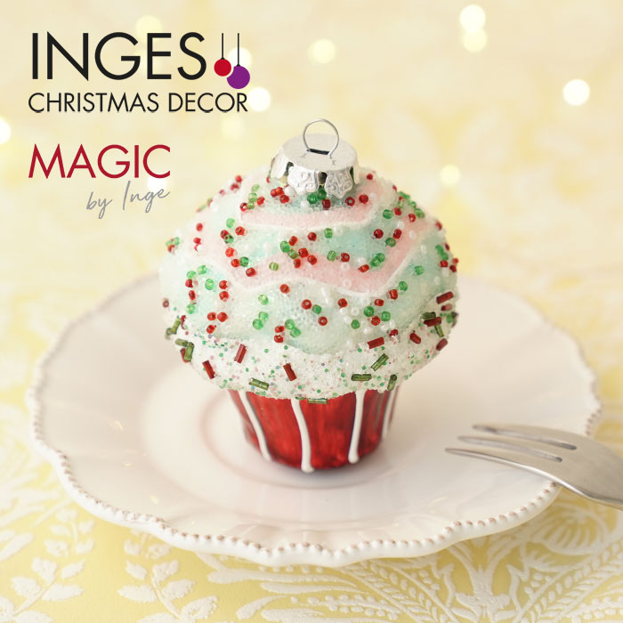 クリスマスツリー オーナメント ドイツ INGE-GLAS MAGIC ［D］赤に白ライン 淡いブルー基調 ビーズ カップケーキ 10cm
